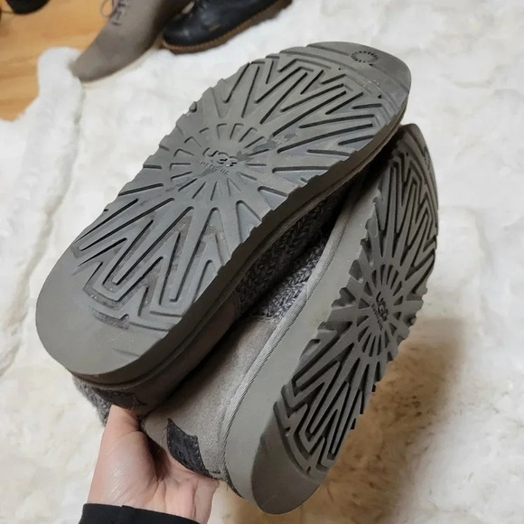 UGG Classic Cardy Knit Boots Womens Size 7 Gray - Picture 6 of 9